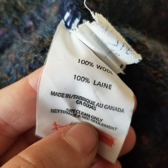 Sold VINTAGE 100% Wool Multicolor Cardigan - Picture 9 of 13